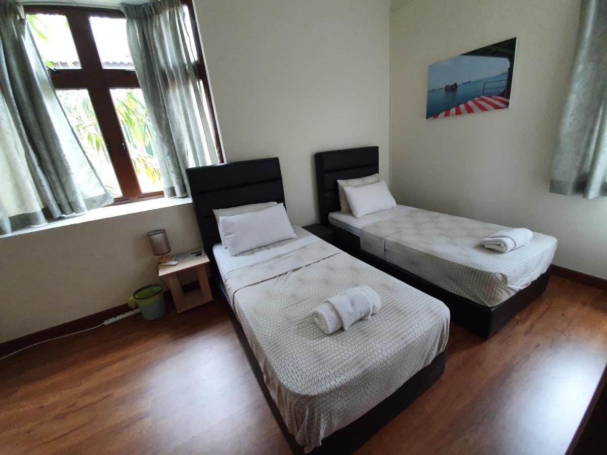 Eden Cosy Living Lägenhet Batu Feringgi Exteriör bild